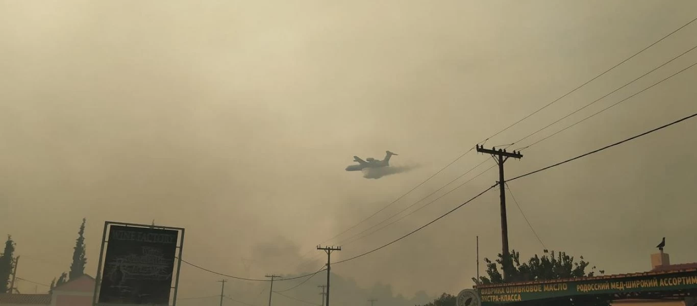 Πύρινη κόλαση από Έβρο μέχρι Ρόδο - Εκκενώνονται χωριά και στρατόπεδα - Ν.Χαρδαλιάς: «Ευθύνεται... η κλιματική αλλαγή»!